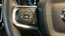 Volvo XC40 2.0 B3P Core 5dr Auto Petrol Estate